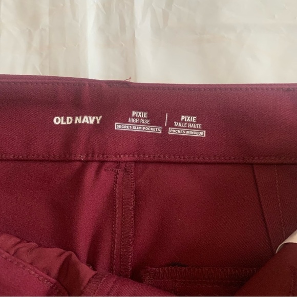 ✨ Elevate Elegance with Burgundy Hi-Rise Pixel Slim Pocket Pants! ✨ - Picture 3 of 6